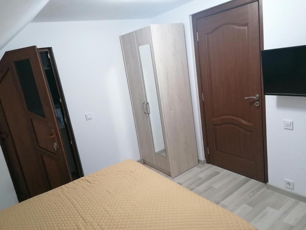 Hotel Casa Todea Cîmpeni Esterno foto