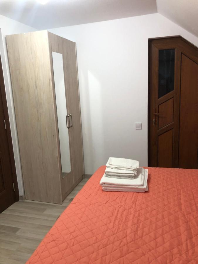 Hotel Casa Todea Cîmpeni Esterno foto